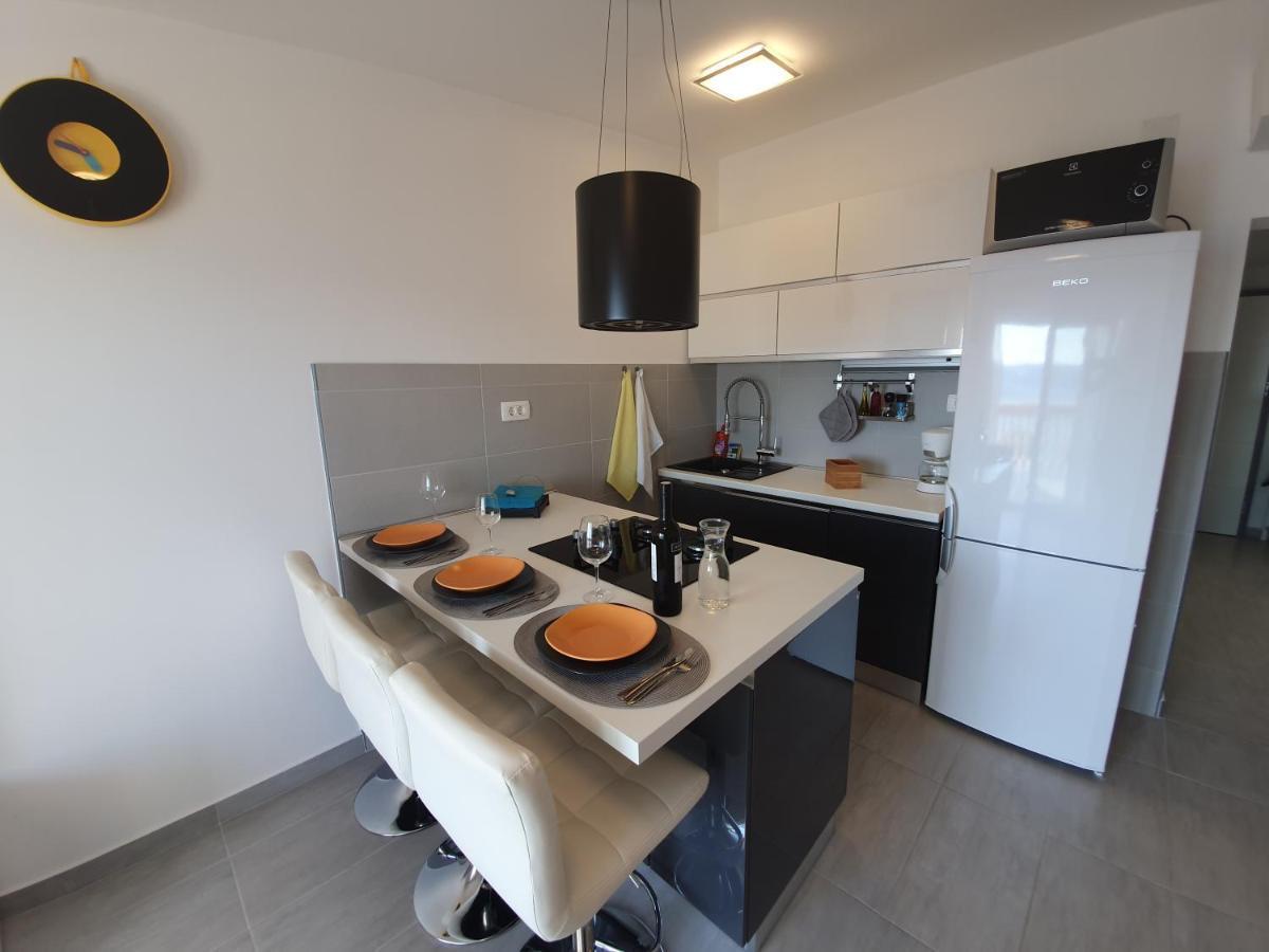 Comfortable Family Apt Iris 20M From Beach In Мандре Екстер'єр фото