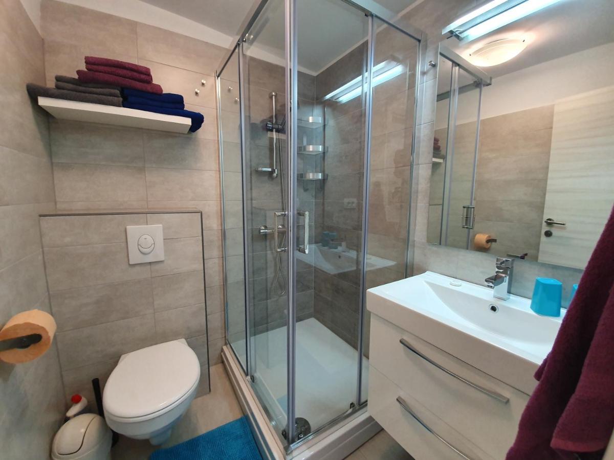 Comfortable Family Apt Iris 20M From Beach In Мандре Екстер'єр фото