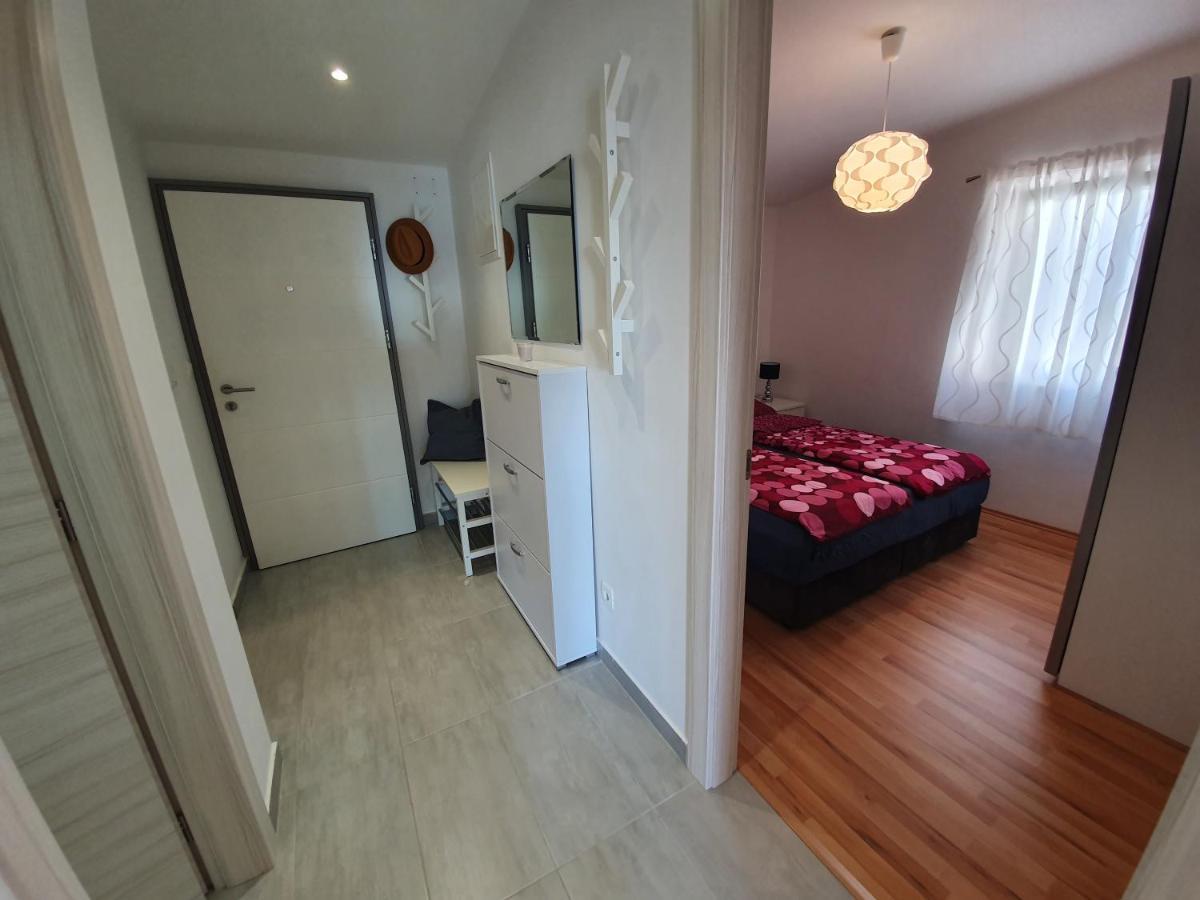 Comfortable Family Apt Iris 20M From Beach In Мандре Екстер'єр фото