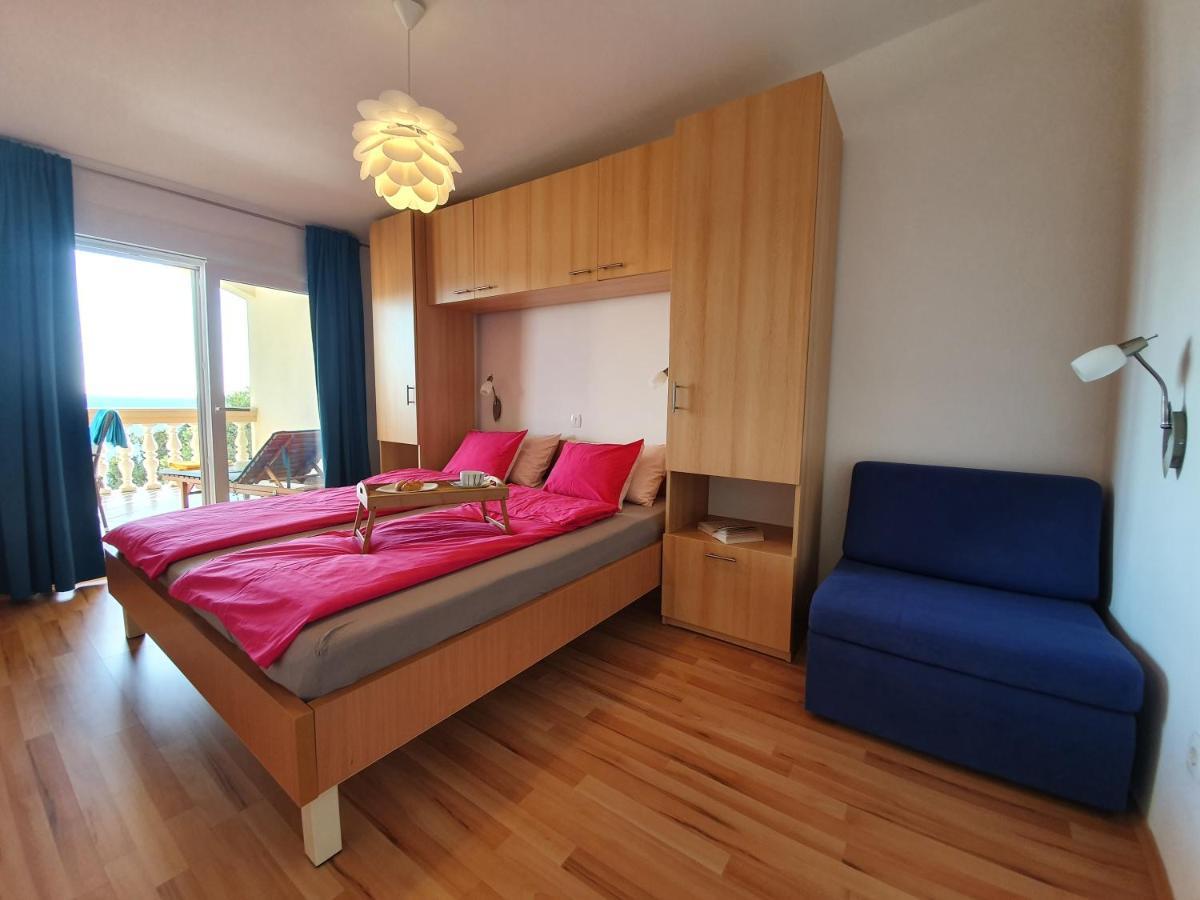 Comfortable Family Apt Iris 20M From Beach In Мандре Екстер'єр фото