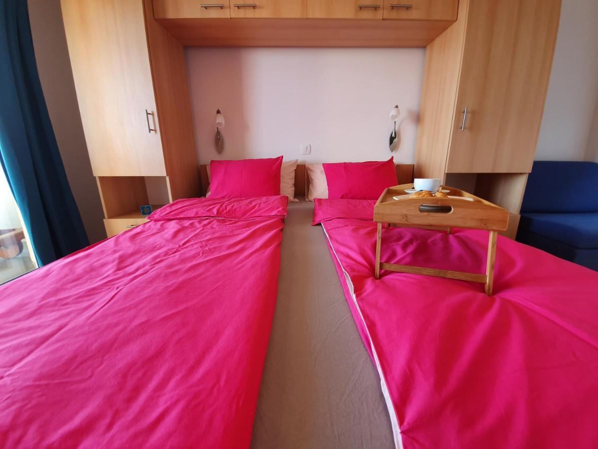Comfortable Family Apt Iris 20M From Beach In Мандре Екстер'єр фото