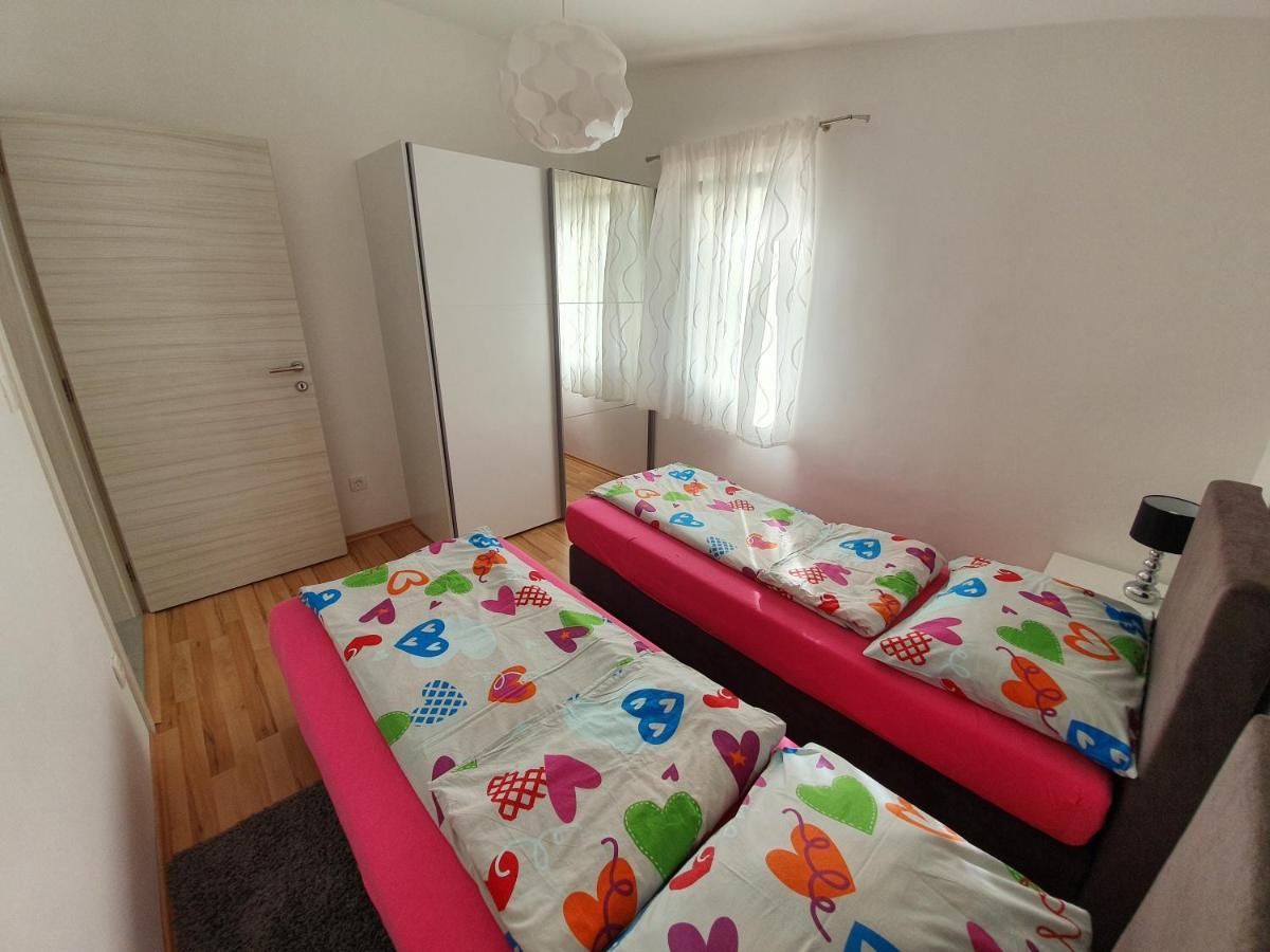 Comfortable Family Apt Iris 20M From Beach In Мандре Екстер'єр фото